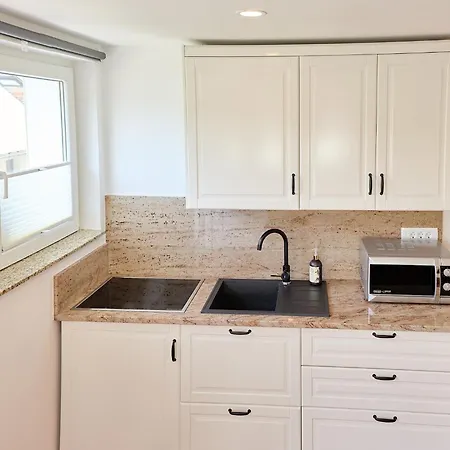 Apartma Charming House *