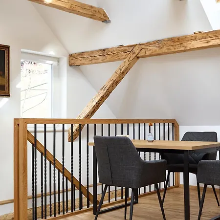 Apartma Charming House *